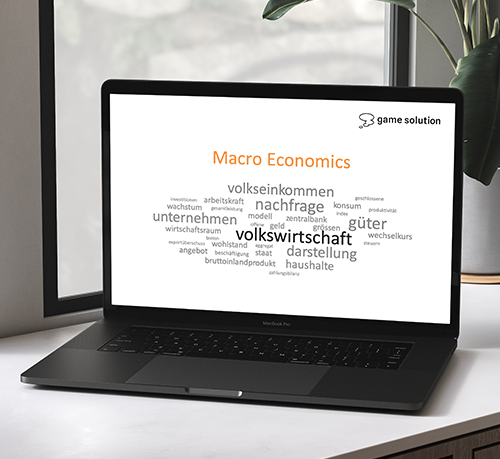 Ein offener Laptop mit der Simulationsoberfläche "Macro Economics", die eine Wortwolke mit den wichtigsten wirtschaftlichen Begriffen wie "Wirtschaft", "Nachfrage" und "Angebot" enthält, die auf die umfassenden wirtschaftlichen Konzepte hinweisen, die im Spiel behandelt werden.
